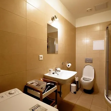 Snajder Apartment, 15min To Old Centre, Self-check In, Free Wifi Apartment *