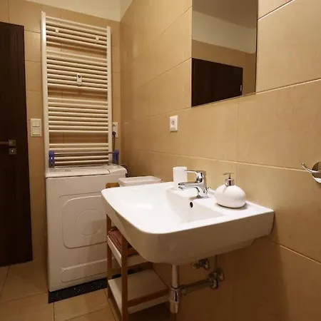 아파트 Snajder Apartment, 15min To Old Centre, Self-check In, Free Wifi *
